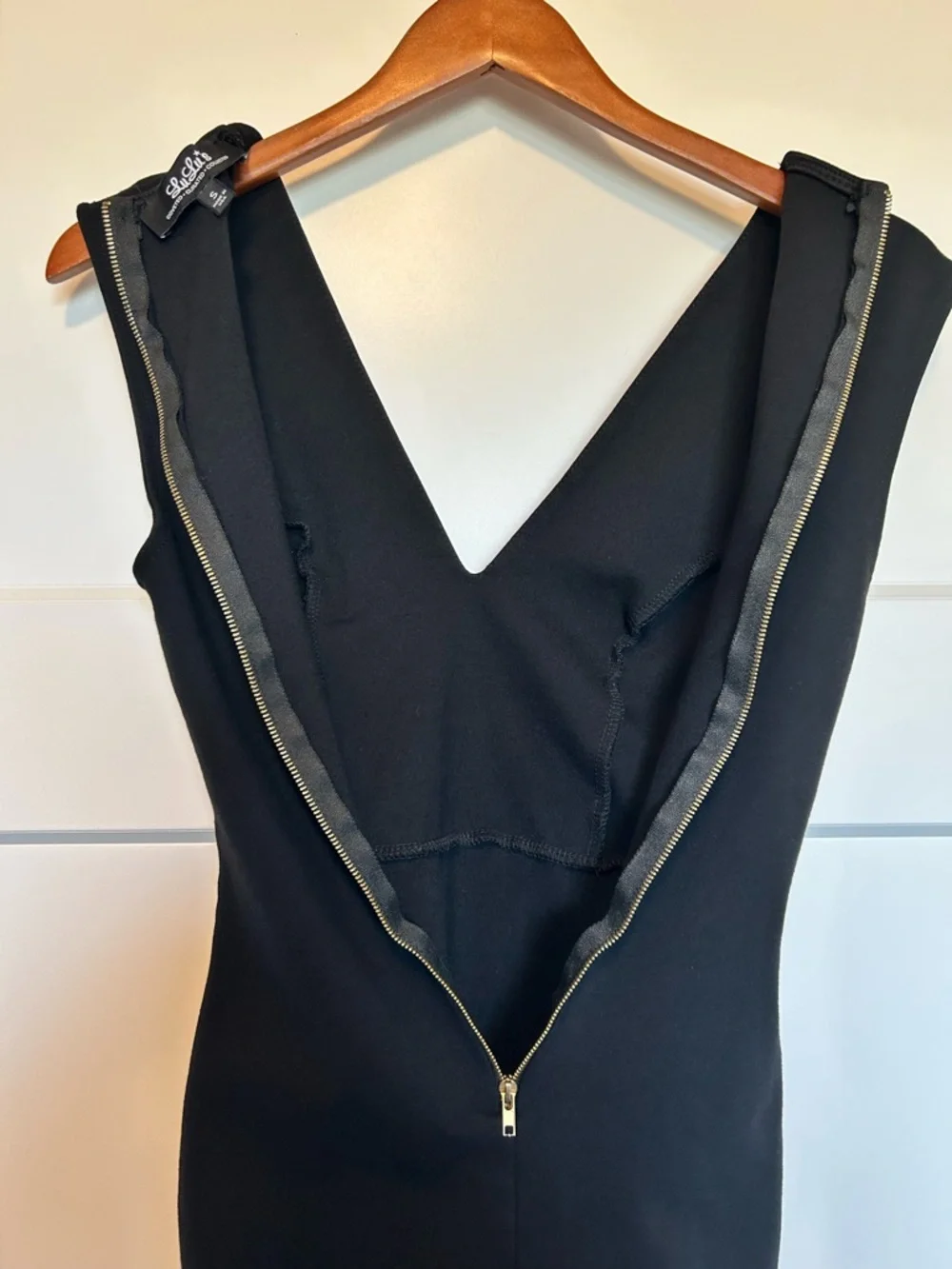 Lulus Deep V-Neck Sleeveless Sheath Dress - Little Black Dress (LBD) Small - Picture 6 of 7